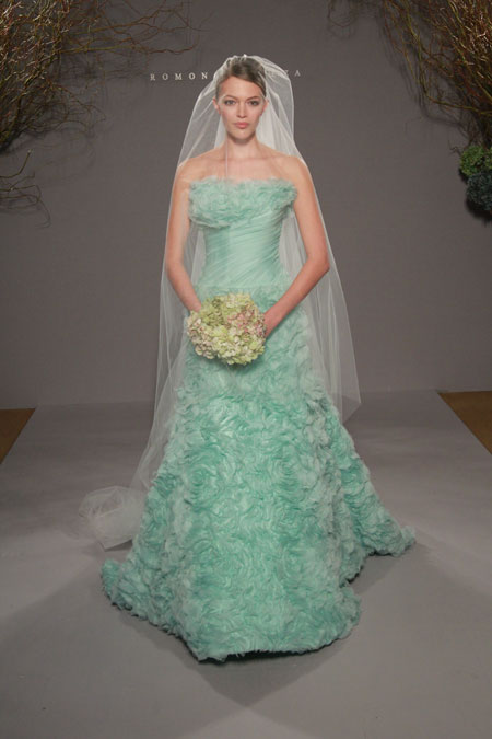 Blue Wedding Gowns In o der to be confident with the appearance 