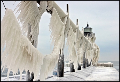 frozen-lighthouses-9[2]
