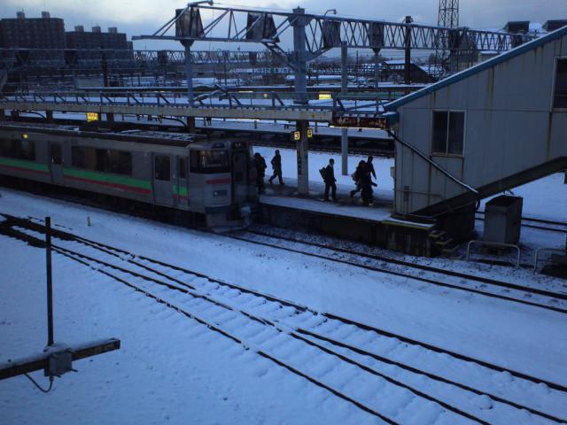 雪の降った駅