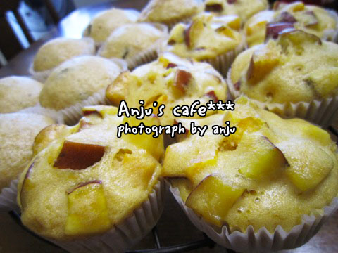 お芋：生地＝１：１　安納芋蒸しパン　Anju's cafe