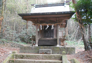 六所神社神殿