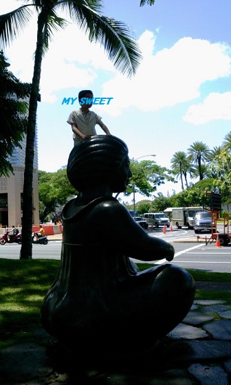 ハワイ　銅像３