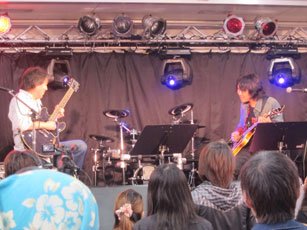 楽器フェア2011シェクター岩見和彦_マサ小浜4