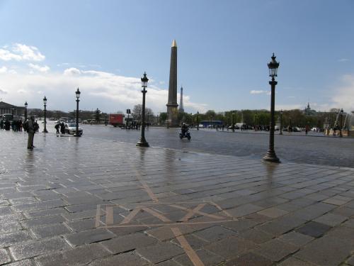 パリ、コンコルド広場の日時計